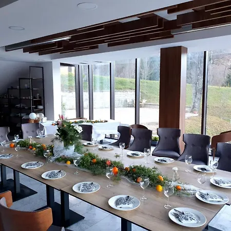 Lohovo Apartmanhotel